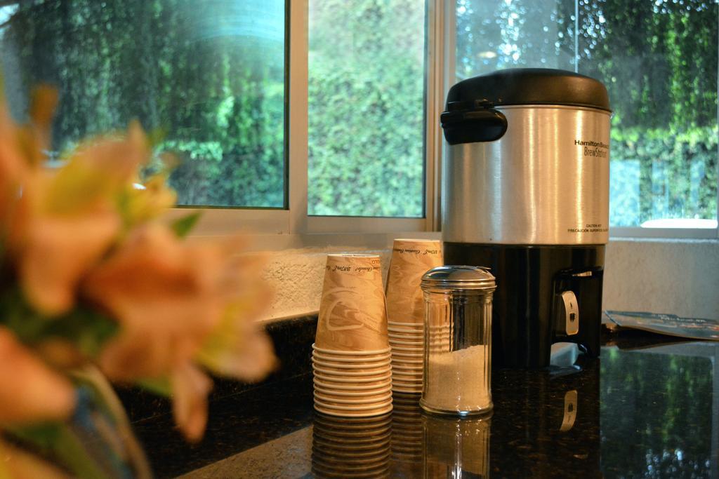 Eco Express Hotel Zamora Zamora de Hidalgo Bagian luar foto